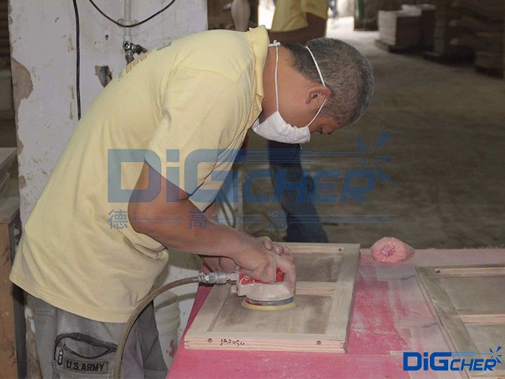 家具塗裝前打磨（mó）