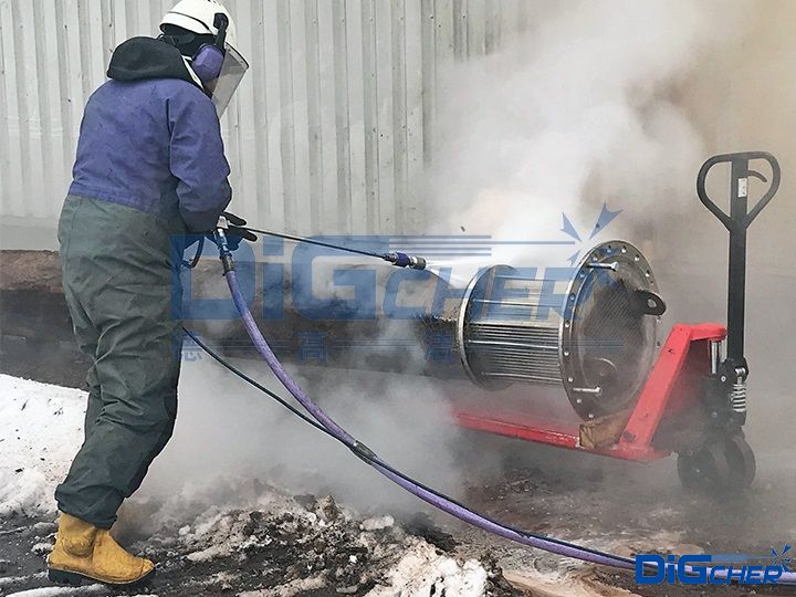 超高壓清洗（xǐ）機清洗換熱器