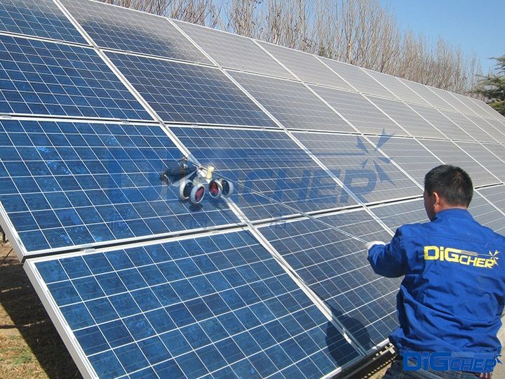 光伏(fú)電池板高壓水清洗(xǐ)設備