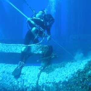 船底海生物清洗機-船(chuán)底海生物清洗設備-高壓水(shuǐ)射(shè)流海生物清洗機