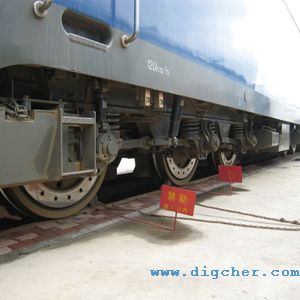 大功率（lǜ）牽引（yǐn）機車底盤清潔係統