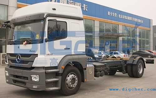 公鐵（tiě）兩用軌道清潔車（chē）底盤