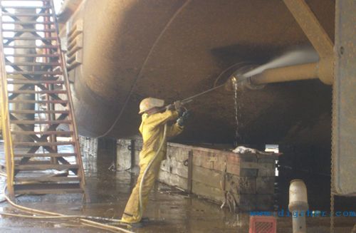 高壓水射(shè)流船(chuán)底清洗