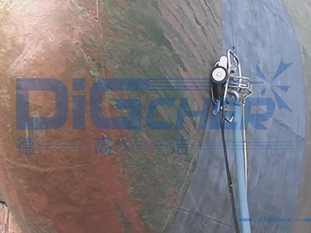 德高潔自動船體爬（pá）壁機器人