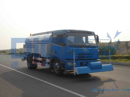 管道（dào）清洗（xǐ）抽泥車